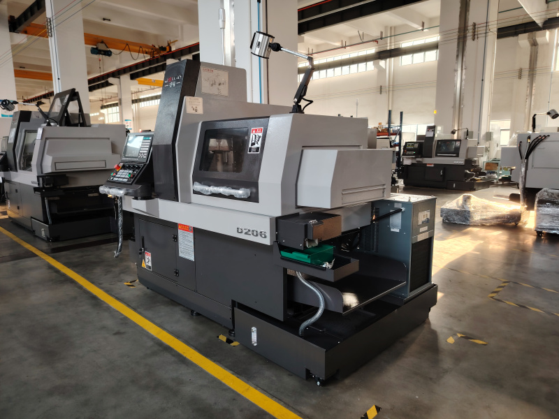 D206D 6 Trục Điện Trục M&aacute;y Tiện Thụy Sĩ Độ ch&iacute;nh x&aacute;c cao Tốc độ cao Độ ch&iacute;nh x&aacute;c cao Độ ồn thấp C&ocirc;ng cụ trực tiếp Giường m&aacute;y nghi&ecirc;ng Syntec